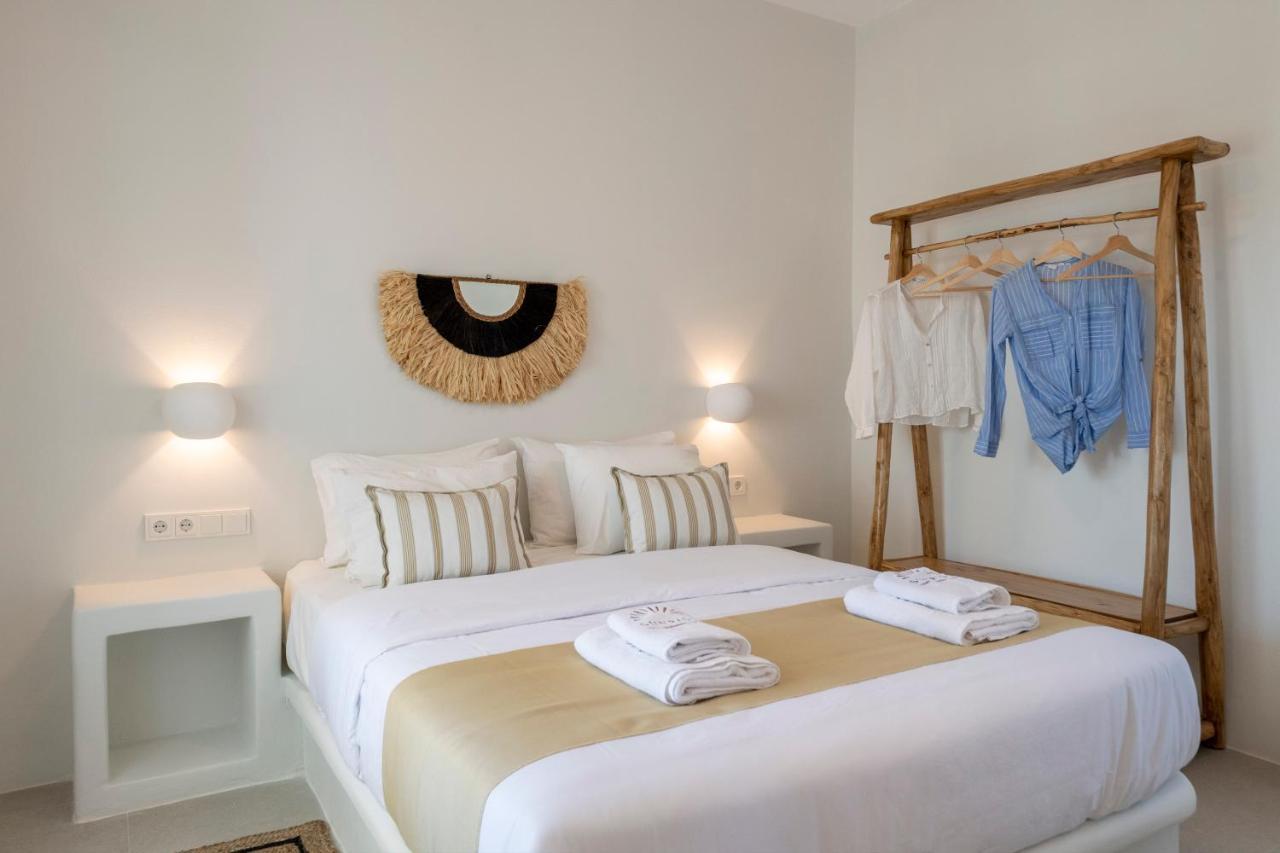 Sunrise Luxury Apartments & Suites Antiparos Town エクステリア 写真